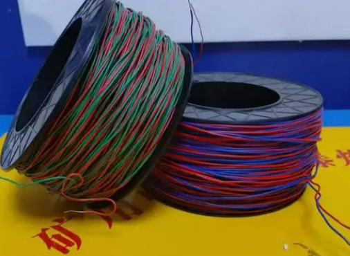 城中放炮线的主要材质有哪些？不同材质的适用场景有何区别？